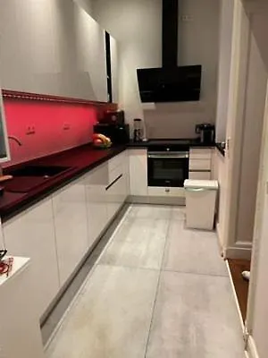 Къща за гости Cozy Apartment In City Center, Free Wi-Fi София