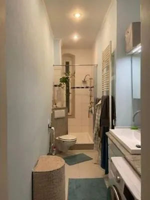 Къща за гости Cozy Apartment In City Center, Free Wi-Fi *
