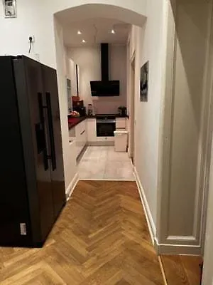Cozy Apartment In City Center, Free Wi-Fi Къща за гости